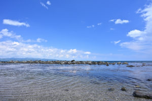 富山湾を望む富山・雨晴海岸の雄大な海岸と絶景（撮影:Nikon Z6III）