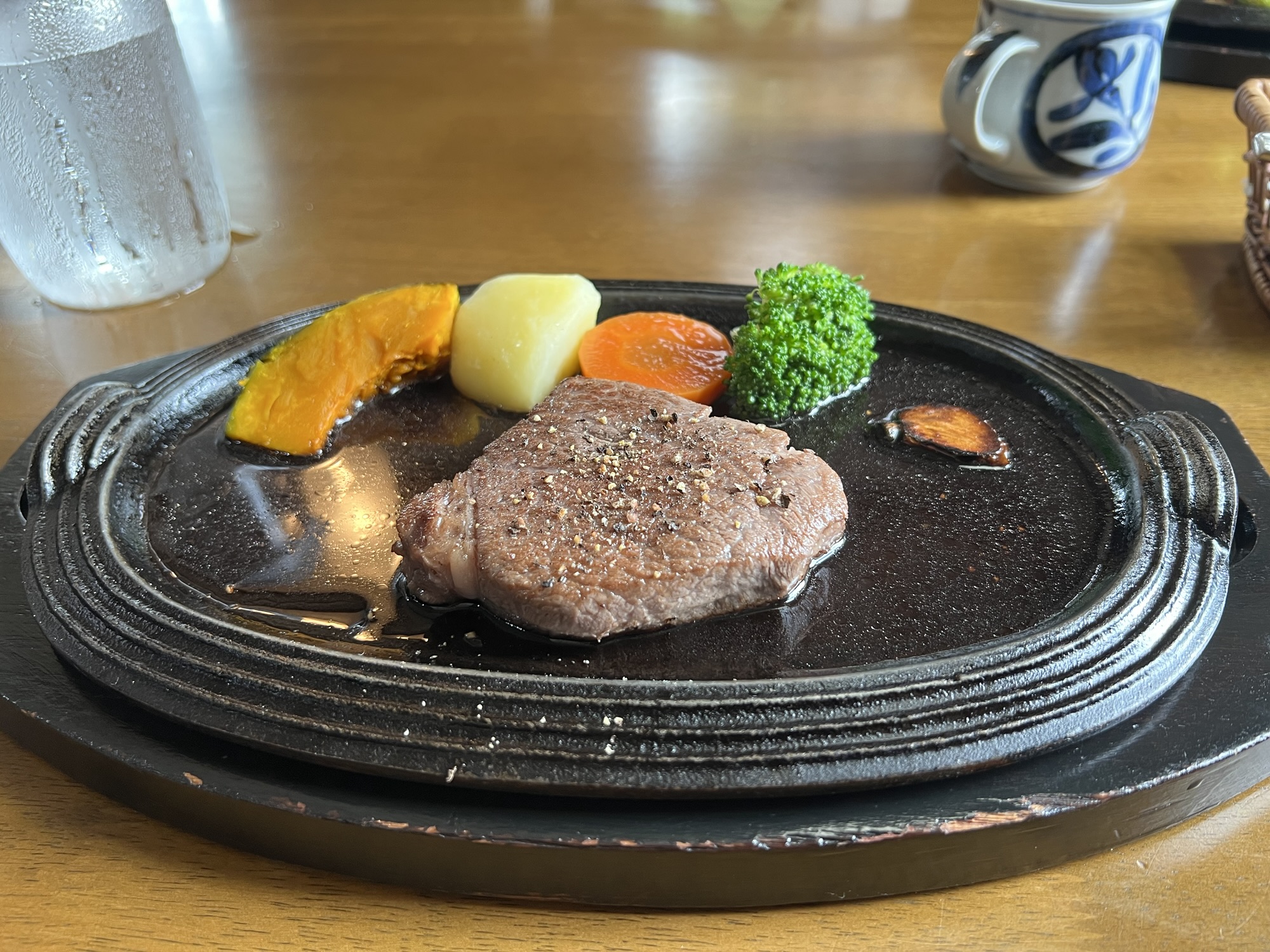 米沢牛のステーキ